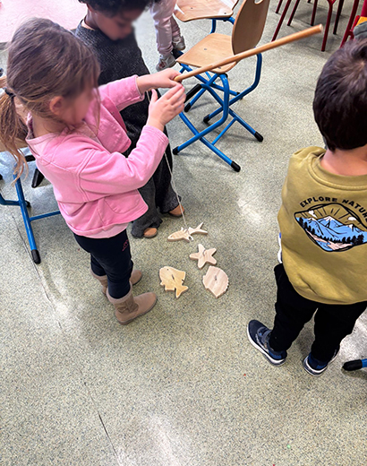 Fabrication de jeu en bois avec les enfants